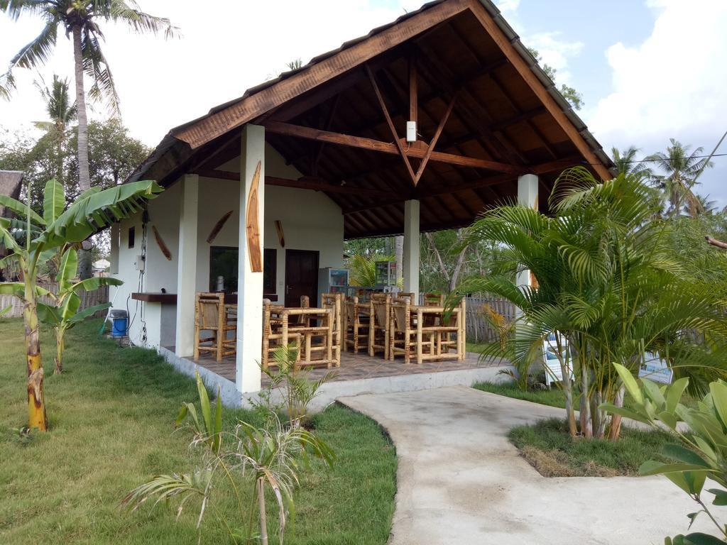 ホテルRose Bungalow Pemenang エクステリア 写真