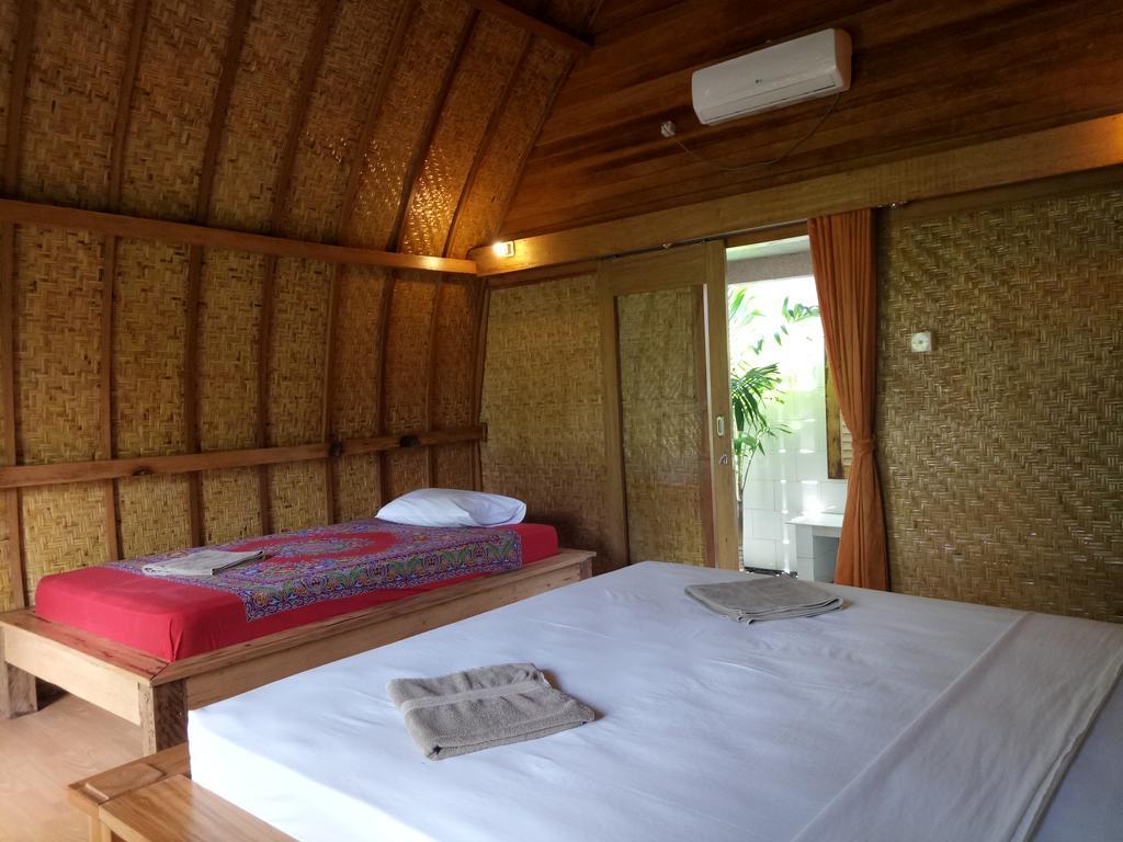 ホテルRose Bungalow Pemenang エクステリア 写真