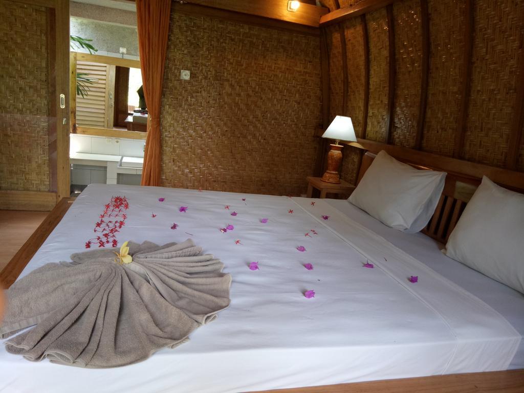 ホテルRose Bungalow Pemenang エクステリア 写真