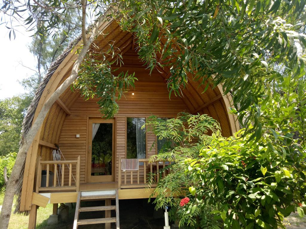 ホテルRose Bungalow Pemenang エクステリア 写真