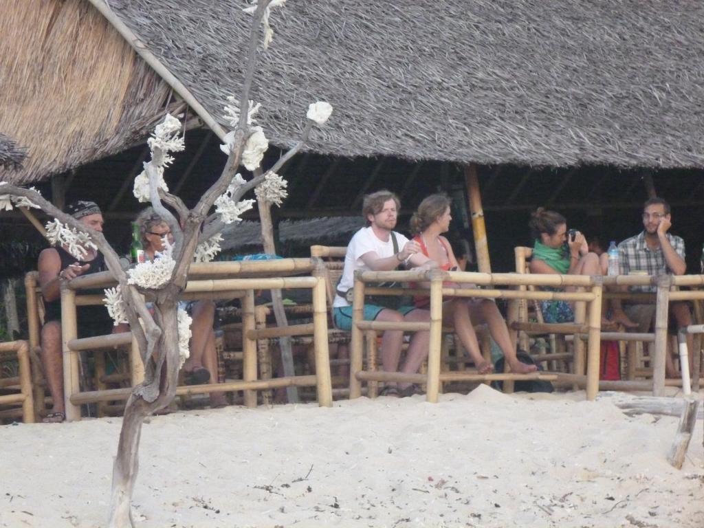 ホテルRose Bungalow Pemenang エクステリア 写真