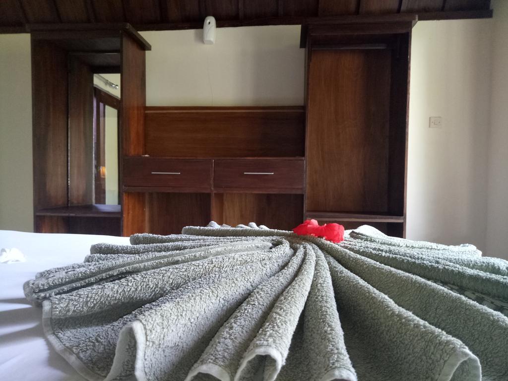 ホテルRose Bungalow Pemenang エクステリア 写真