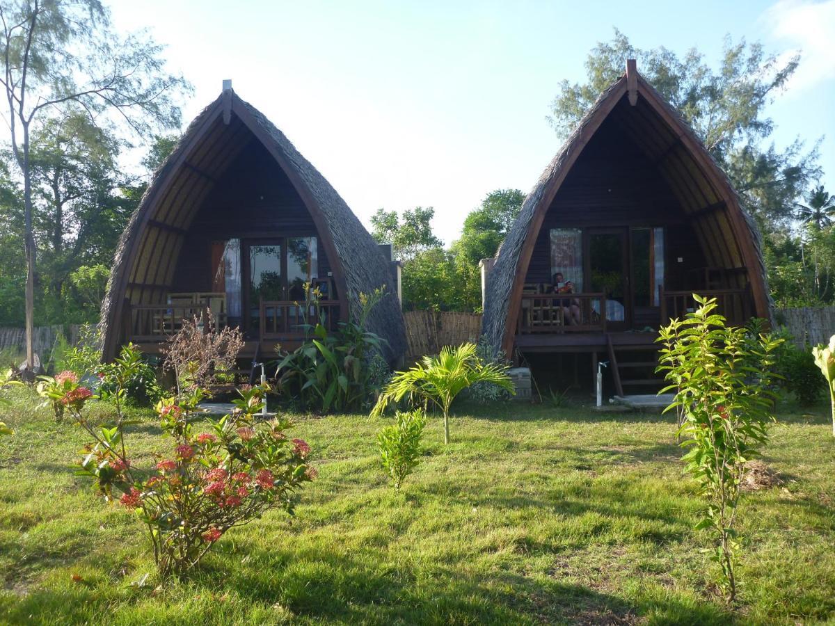 ホテルRose Bungalow Pemenang エクステリア 写真